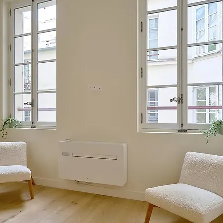 By Saint-sulpice Newly Refurbished 4 Bedroom شقة *