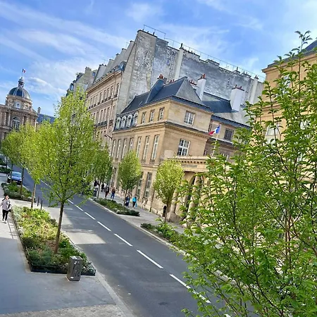 By Saint-sulpice Newly Refurbished 4 Bedroom * باريس