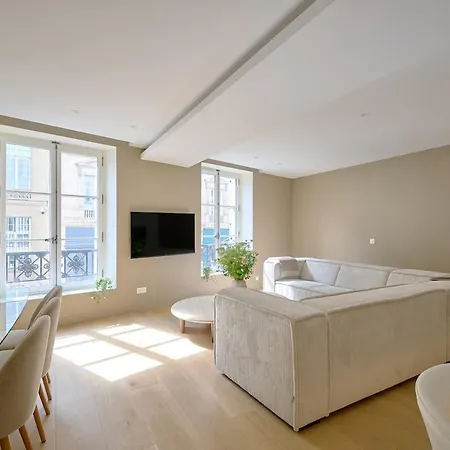 By Saint-sulpice Newly Refurbished 4 Bedroom باريس