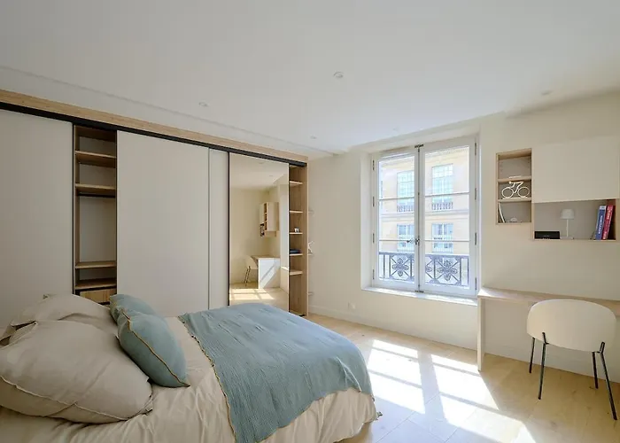By Saint-sulpice Newly Refurbished 4 Bedroom 파리