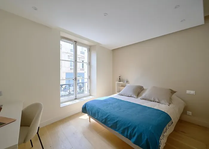By Saint-sulpice Newly Refurbished 4 Bedroom 아파트 *