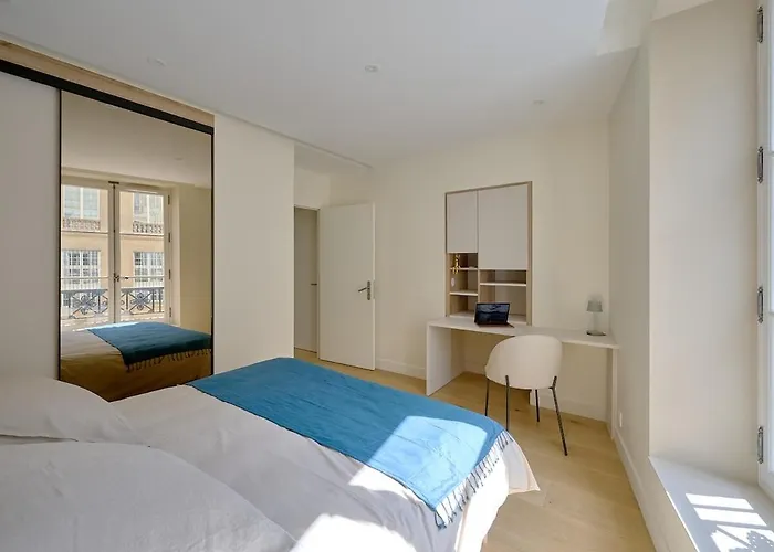 By Saint-sulpice Newly Refurbished 4 Bedroom 파리
